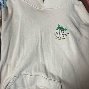 Un Verano Sin Ti Cream Crewneck Sweater